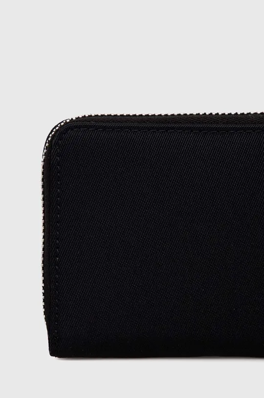 Peňaženka Karl Lagerfeld  Základná látka: 100 % Polyamid Podšívka: 100 % Polyester