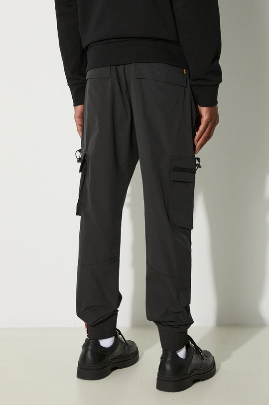 Odzież Alpha Industries spodnie Jogger 108203.03 czarny