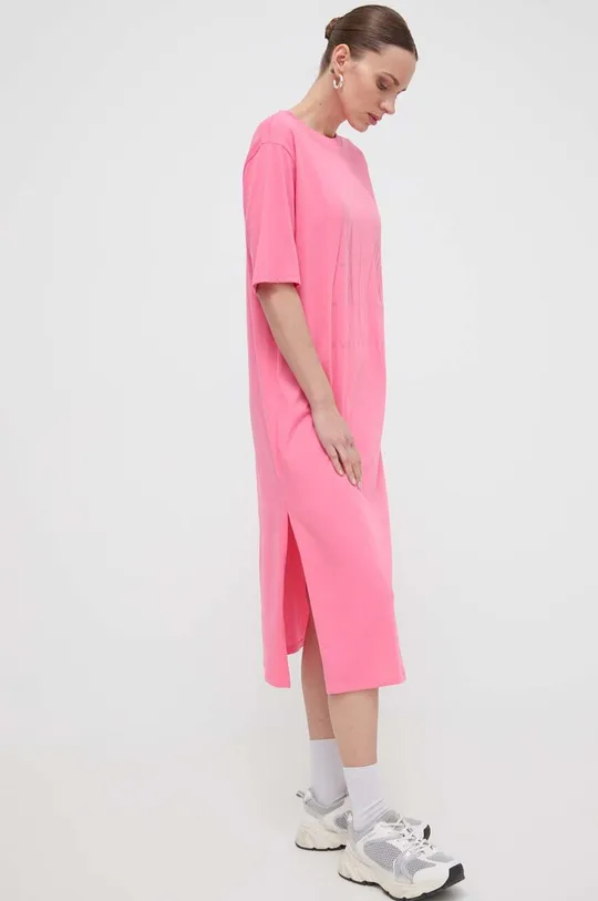 Платье Armani Exchange розовый