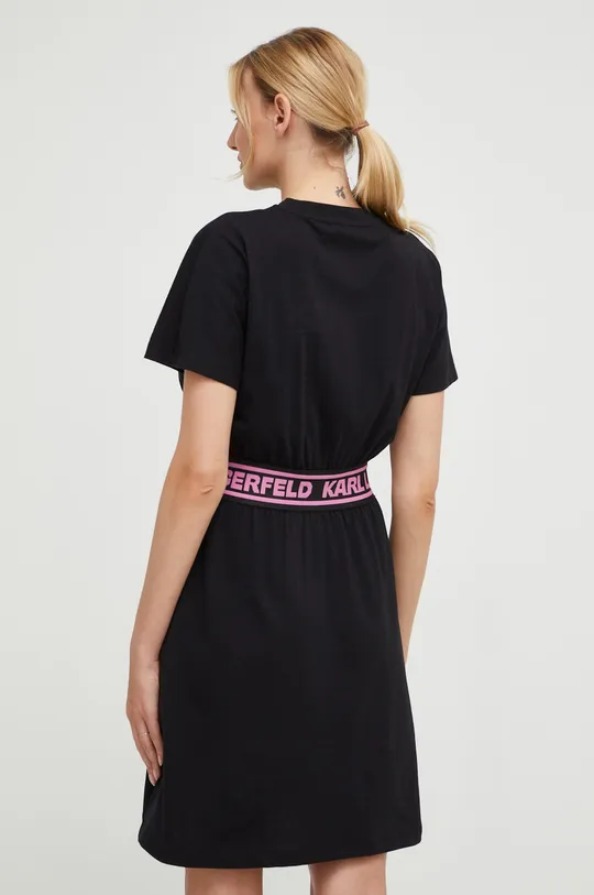 Βαμβακερό φόρεμα Karl Lagerfeld  Κύριο υλικό: 100% Οργανικό βαμβάκι Φινίρισμα: 95% Οργανικό βαμβάκι, 5% Σπαντέξ