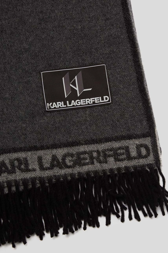 Karl Lagerfeld koc 70 % Wełna, 25 % Poliamid, 5 % Inny materiał