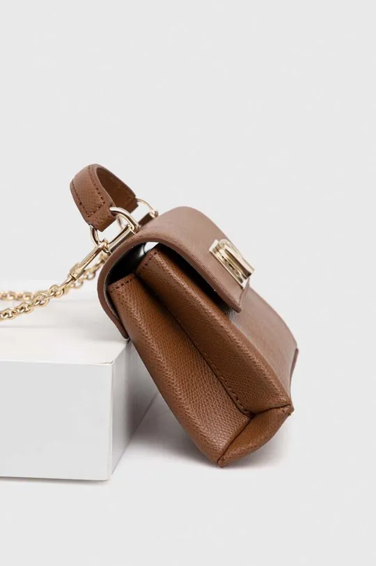 Кожаная сумочка Furla 1927  Основной материал: 100% Натуральная кожа Подкладка: 80% Полиэстер, 20% Натуральная кожа