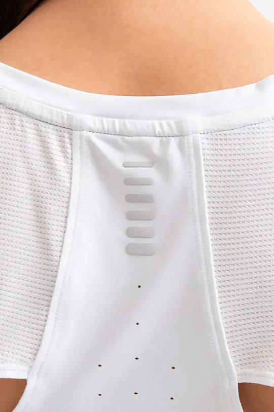 biały Under Armour t-shirt IsoChill 200 Laser Tee