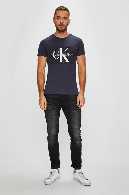 Calvin Klein Jeans - Pánske tričko tmavomodrá