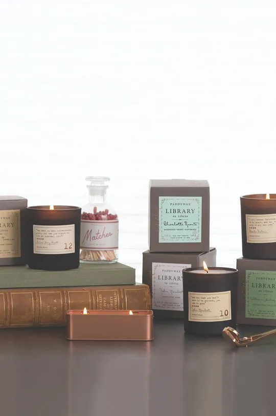 Paddywax Mirisna svijeća od sojinog voska Jane Austen šarena
