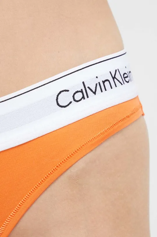 Calvin Klein Underwear Glavni material: 53 % Bombaž, 35 % Modal, 12 % Elastan Podloga: 100 % Bombaž Obroba: 67 % Najlon, 23 % Poliester, 10 % Elastan