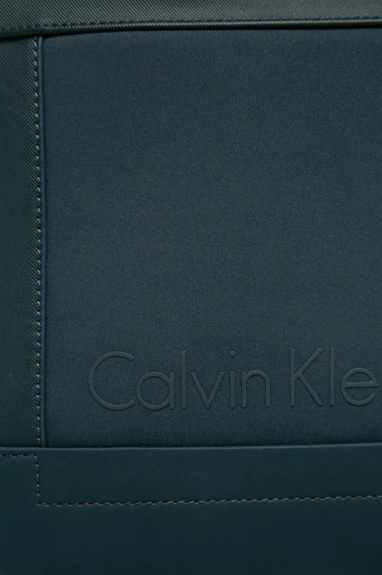 Calvin Klein Jeans - Malá taška tmavomodrá