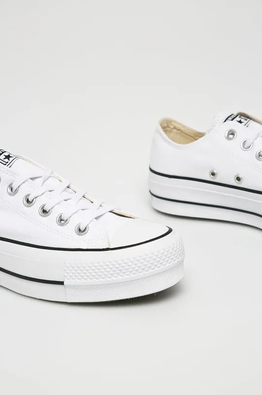Converse - Πάνινα παπούτσια Chuck Taylor λευκό