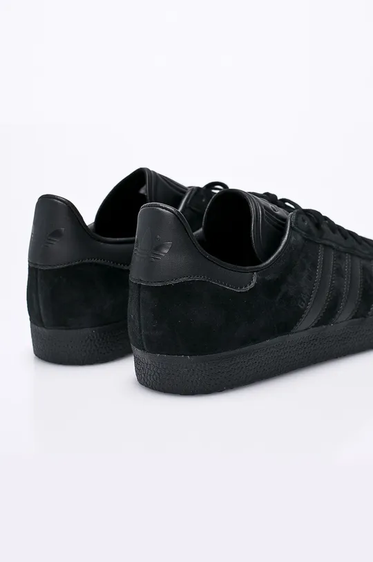 Σουέτ αθλητικά παπούτσια adidas Originals μαύρο