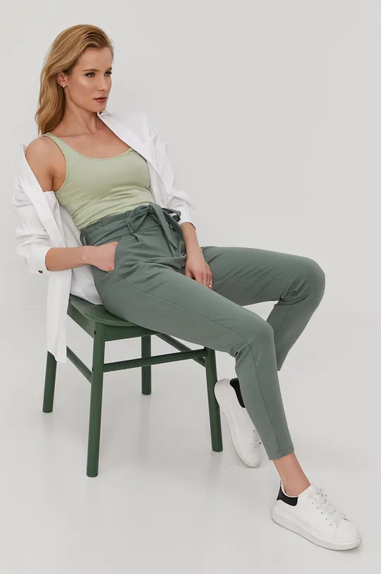 Vero Moda Spodnie zielony