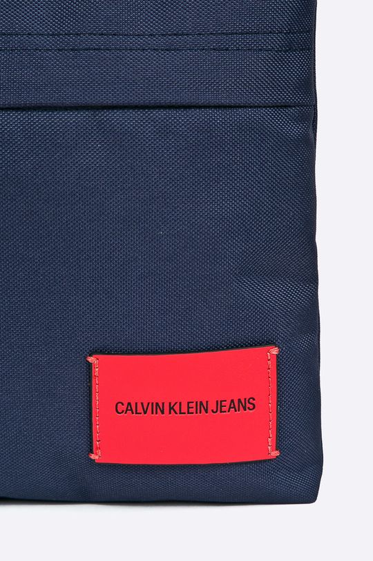námořnická modř Calvin Klein - Ledvinka