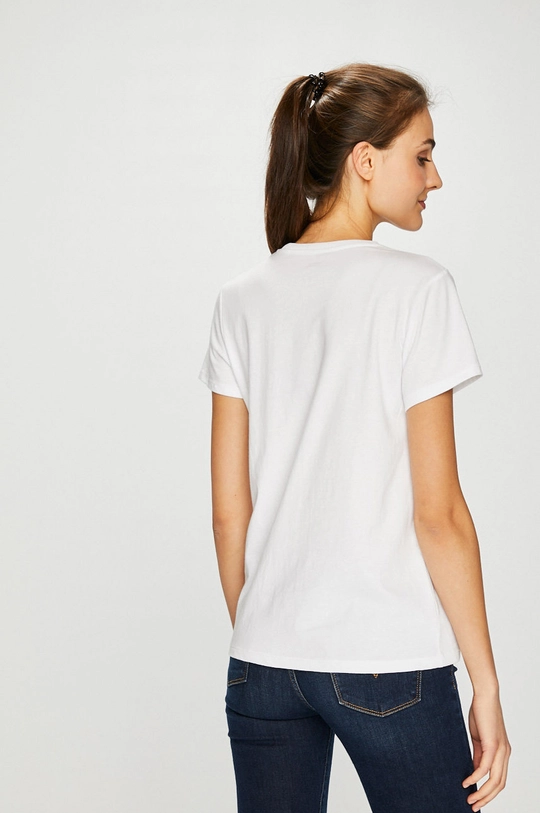 Levi's top  100% Cotton