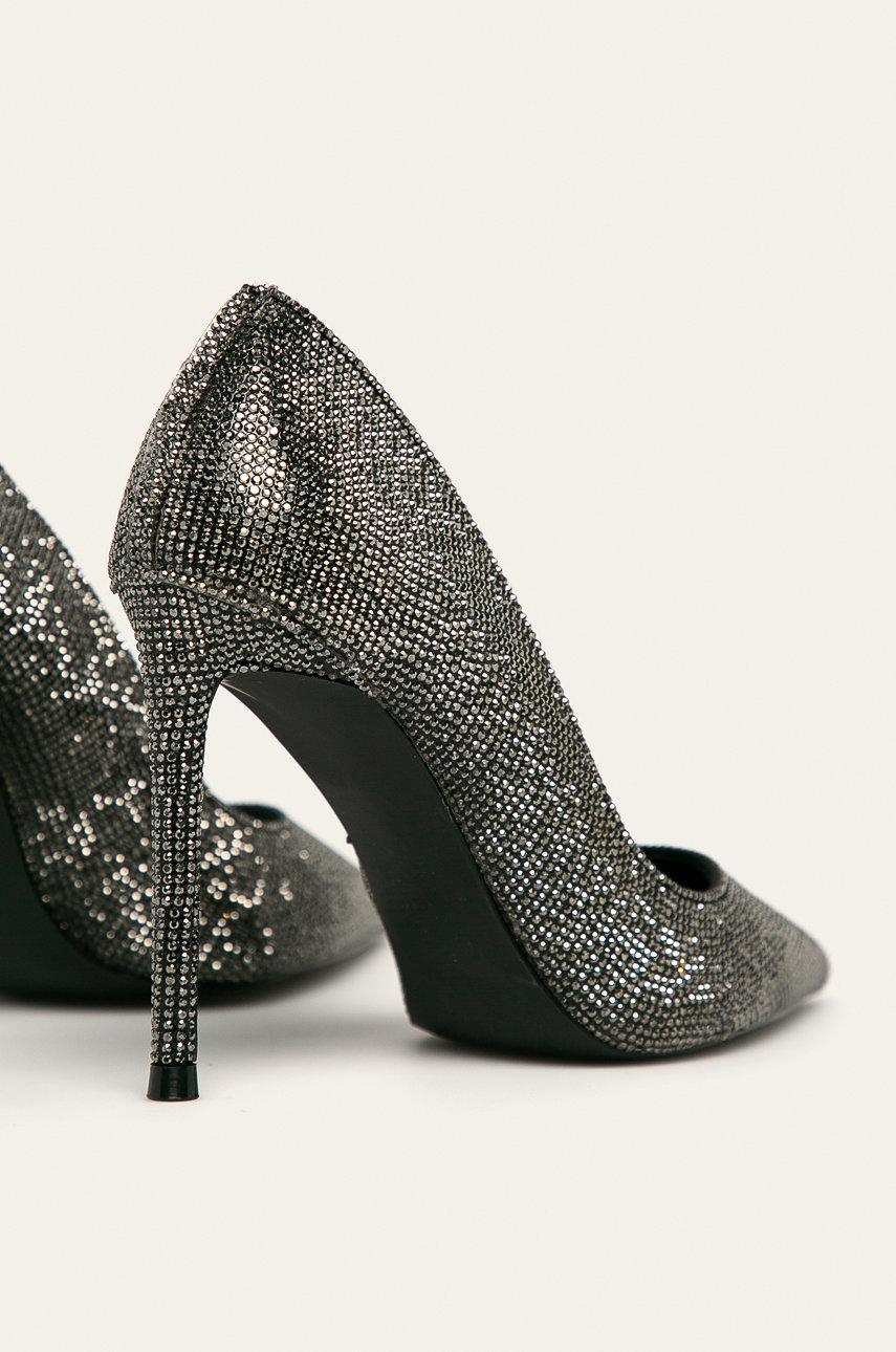 vala r steve madden