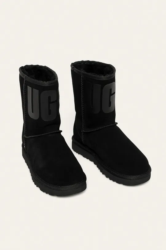 UGG - Зимові чоботи Classic Short чорний