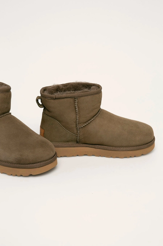 UGG - Snehule W Classic Mini II zelená