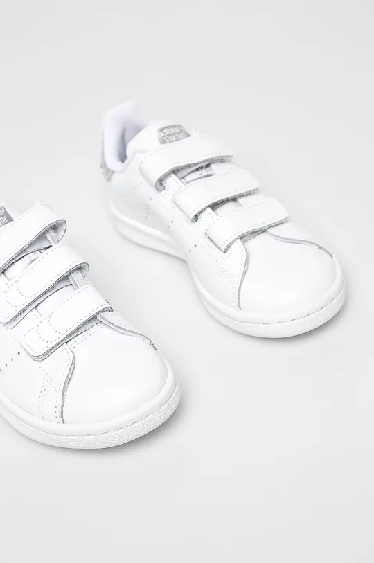 adidas Originals - Детские кроссовки Stan Smith EE8484 Голенище: Синтетический материал, Кожа Подошва: Синтетический материал Стелька: Текстильный материал