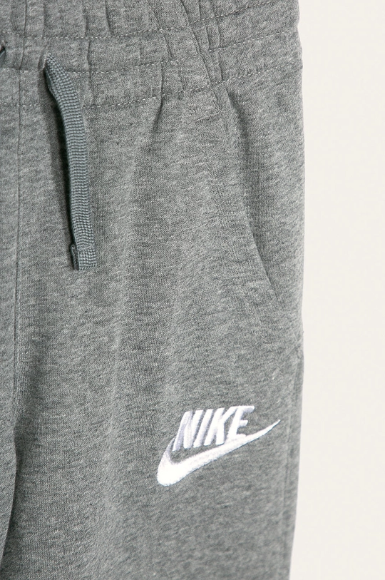 Nike Kids - Παιδικό παντελόνι 122-170 cm  Κύριο υλικό: 80% Βαμβάκι, 20% Πολυεστέρας Φόδρα τσέπης: 100% Βαμβάκι