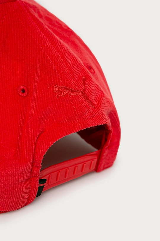 Puma kapa X Ferrari  Glavni material: 100% Bombaž Drugi materiali: 100% Poliester