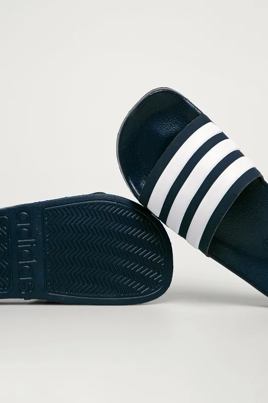 adidas - Παντόφλες Adilette Shower  Πάνω μέρος: Συνθετικό ύφασμα Εσωτερικό: Υφαντικό υλικό Σόλα: Συνθετικό ύφασμα