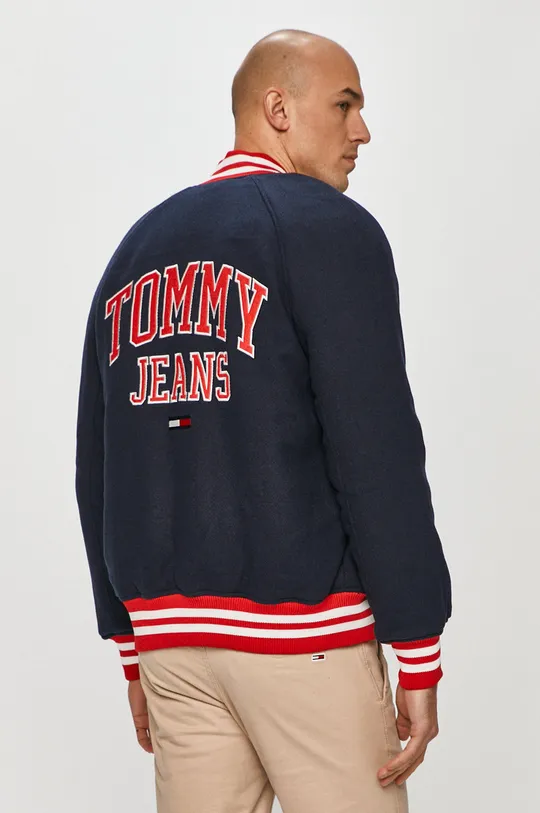 Tommy Jeans - Rövid kabát  Jelentős anyag: 87% poliészter, 13% gyapjú Más anyag: 100% poliészter Szegély: 2% elasztán, 98% poliészter