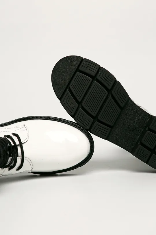 белый Marco Tozzi - Кожаные ботинки