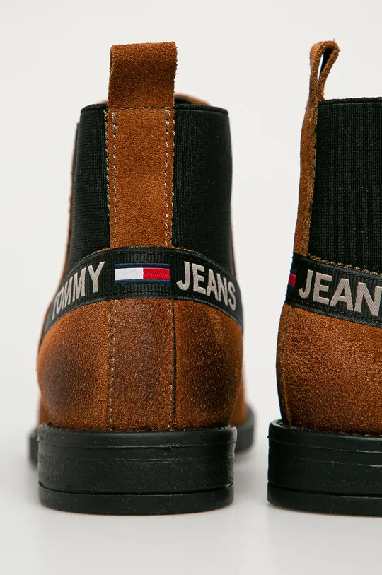 Tommy Jeans - Semišové topánky Chelsea  Zvršok: Semišová koža Vnútro: Textil, Prírodná koža Podrážka: Syntetická látka
