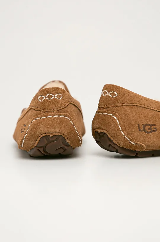 UGG - Semišové papuče Ansley Ansley  Zvršok: Semišová koža Vnútro: Vlna Podrážka: Syntetická látka