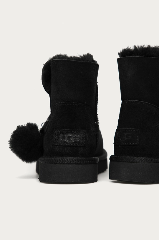 UGG - Semišové snehule Classic Charm Mini  Zvršok: Semišová koža Vnútro: Textil, Vlna Podrážka: Syntetická látka