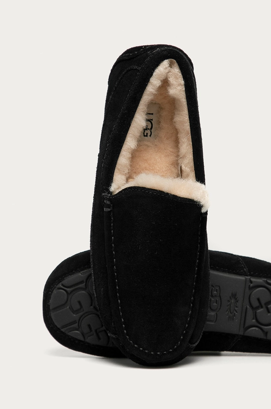 czarny UGG - Kapcie zamszowe Ascot