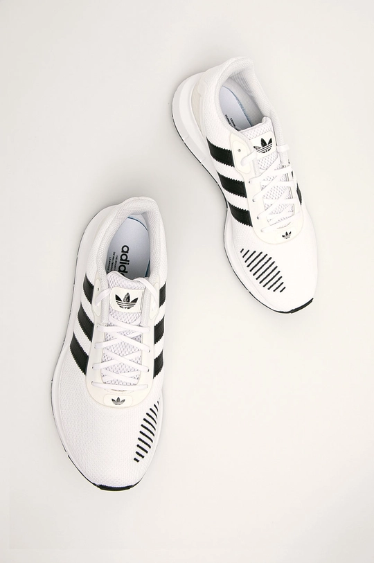 adidas Originals - Topánky Swift Run RF FV5358  Zvršok: Syntetická látka, Textil Vnútro: Textil Podrážka: Syntetická látka