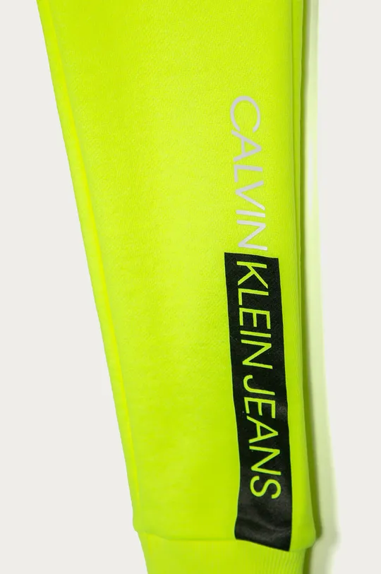 Calvin Klein Jeans - Detské nohavice 128-176 cm  Základná látka: 100% Bavlna Elastická manžeta: 97% Bavlna, 3% Elastan