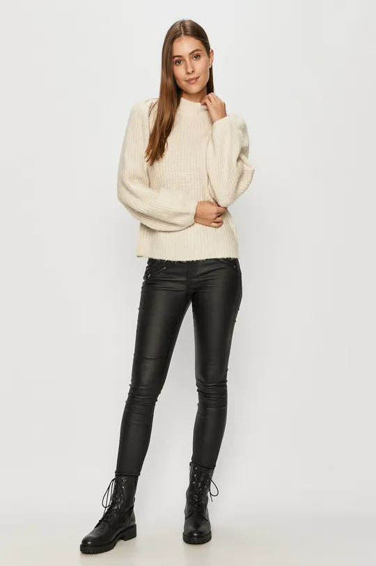 Vero Moda - Sweter beżowy