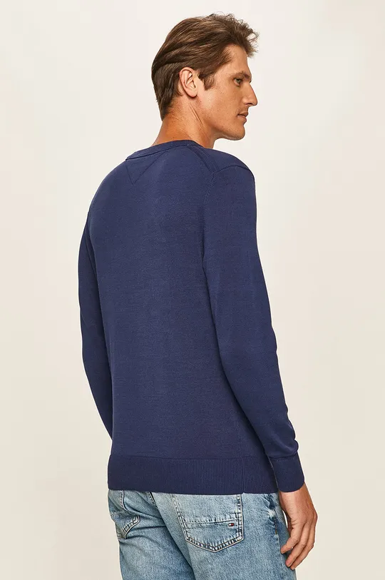 Tommy Hilfiger sweter  Materiał zasadniczy: 100 % Bawełna Wstawki: 83 % Bawełna, 17 % Poliester