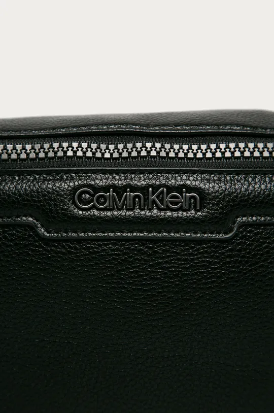 Calvin Klein - Ľadvinka čierna