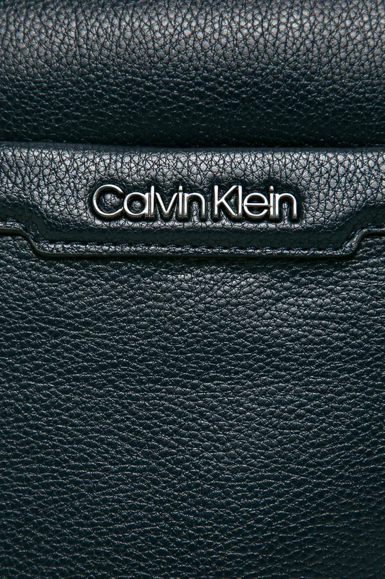 Calvin Klein - Malá taška tmavomodrá