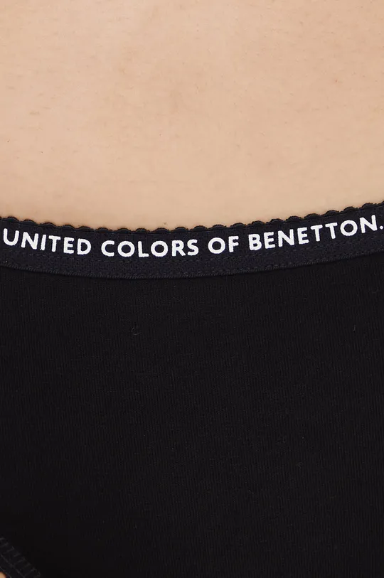 Nohavičky United Colors of Benetton  Základná látka: 95% Bavlna, 5% Elastan Prvky: 95% Bavlna, 5% Elastan