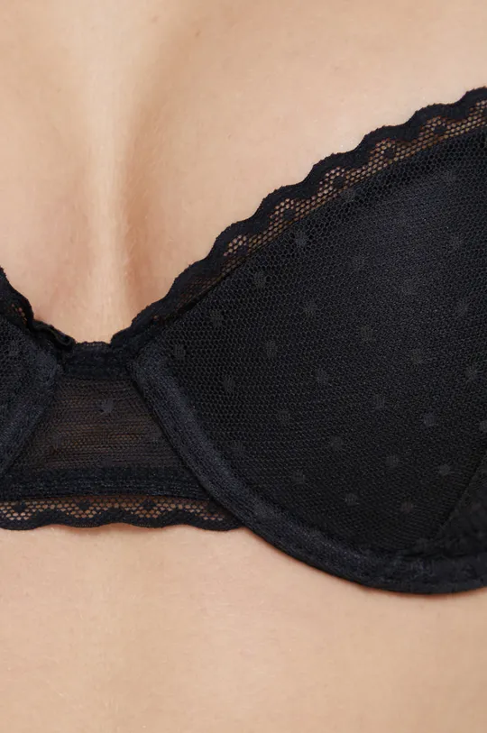 Podprsenka Stella McCartney Lingerie  Základná látka: 100% Polyester Nášivka: 13% Elastan, 87% Polyamid Výšivka: 10% Elastan, 90% Polyamid