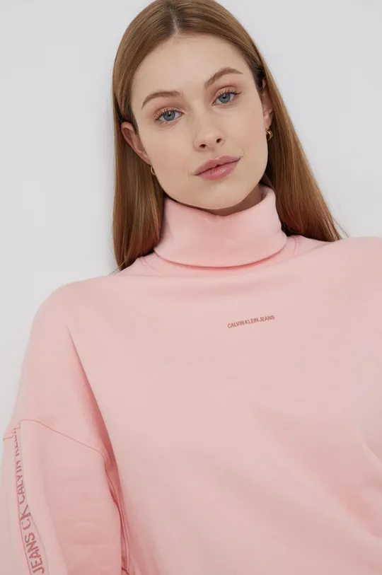 różowy Calvin Klein Jeans Bluza bawełniana J20J217422.4890