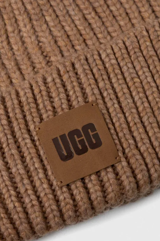 Kapa s dodatkom vune UGG 78% Akril, 17% Najlon, 5% Vuna