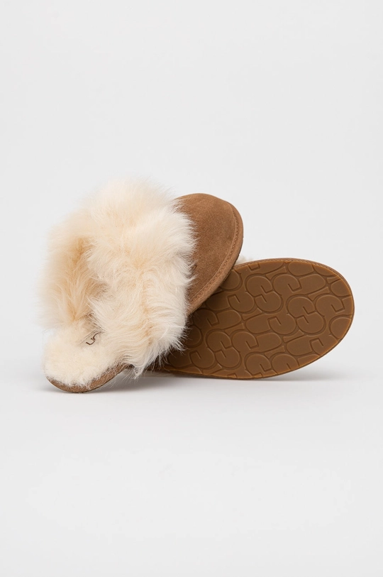 UGG suede slippers  Uppers: Wool, Suede Inside: Wool Outsole: Synthetic material