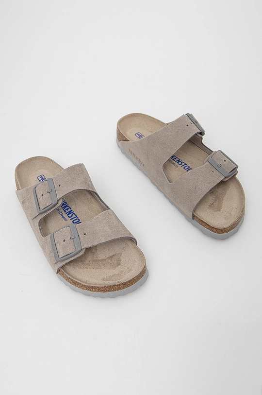 Замшевые шлепанцы Birkenstock серый