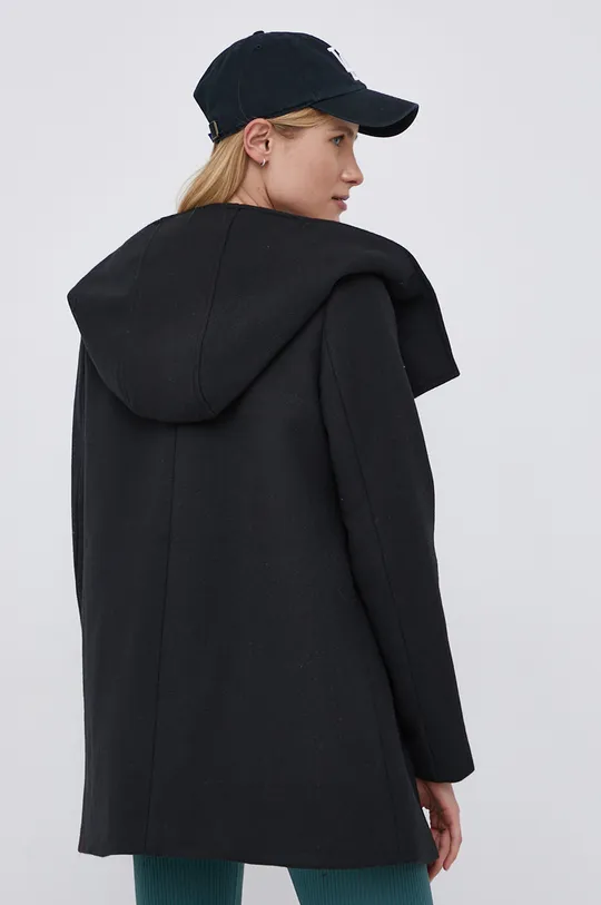 Пальто Vero Moda  Подкладка: 100% Переработанный полиэстер Основной материал: 14% Акрил, 62% Полиэстер, 24% Вискоза