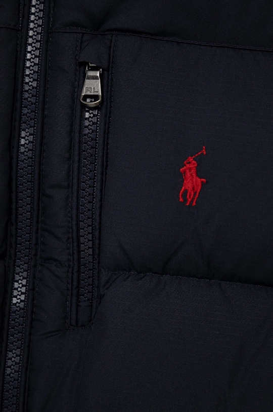 Polo Ralph Lauren gyerek mellény  Jelentős anyag: 100% Újrahasznosított poliészter Bélés: 100% Újrahasznosított poliamid Kitöltés: 75% kacsapehely, 25% pehely