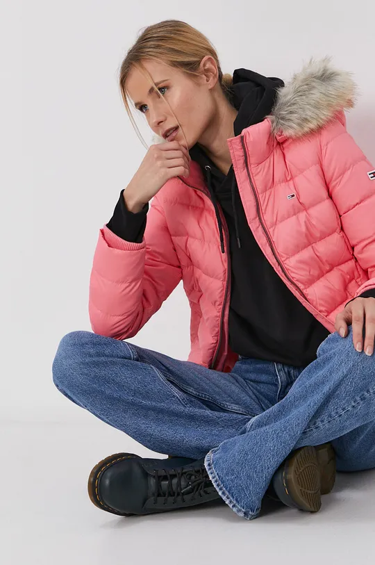 Pernata jakna Tommy Jeans roza