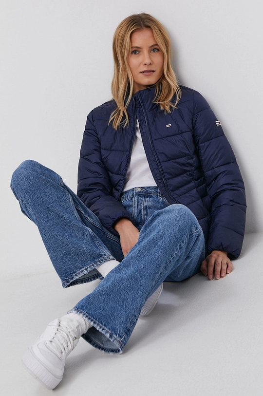 Jakna Tommy Jeans mornarsko plava