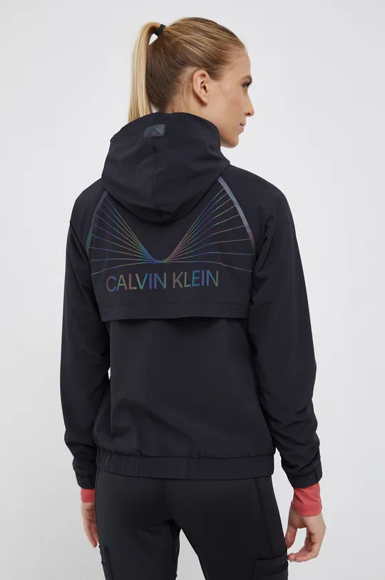 Bunda Calvin Klein Performance  Podšívka: 100% Polyester Základná látka: 17% Elastan, 83% Polyester