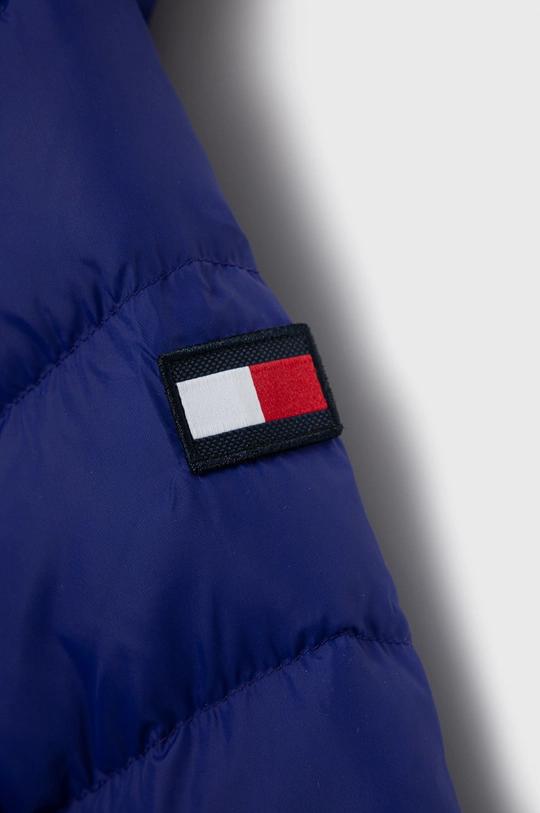 Tommy Hilfiger - Detská páperová bunda  Výplň: 30% Perie, 70% Kačacie páperie Základná látka: 100% Polyester Iné látky: 100% Polyester Umelá kožušina: 57% Akryl, 43% Modacryl Elastická manžeta: 2% Elastan, 98% Polyester