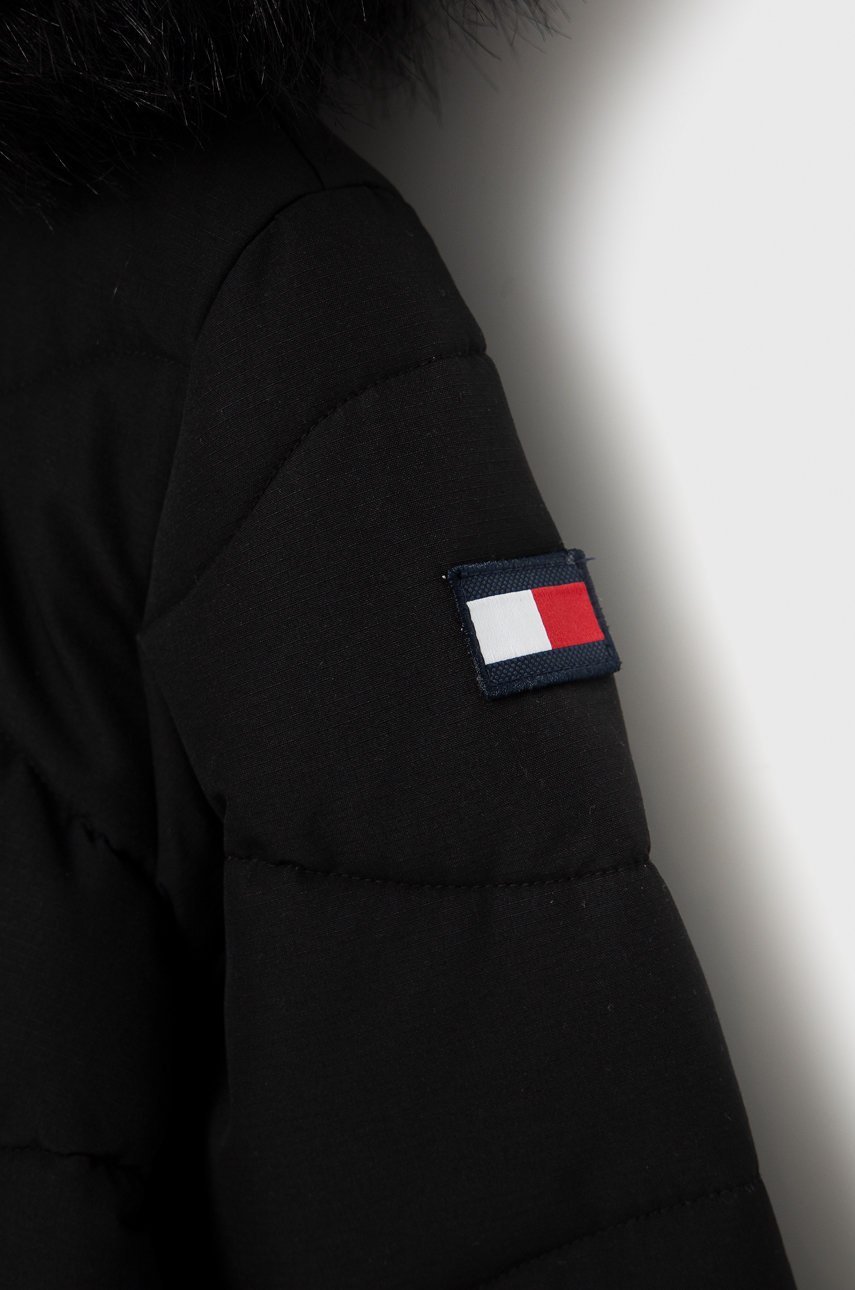 Tommy Hilfiger Kurtka dziecięca Podszewka: 100 % Poliester, Materiał zasadniczy: 100 % Poliester, Inne materiały: 100 % Poliester, Sztuczne futerko: 37 % Akryl, 55 % Modakryl, 8 % Poliester, Ściągacz: 2 % Elastan, 98 % Poliester