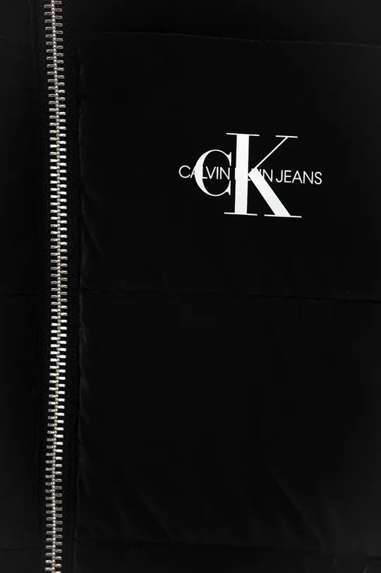 Otroška jakna Calvin Klein Jeans  Glavni material: 100 % Poliester Podloga: 100 % Poliester Polnilo: 100 % Poliester