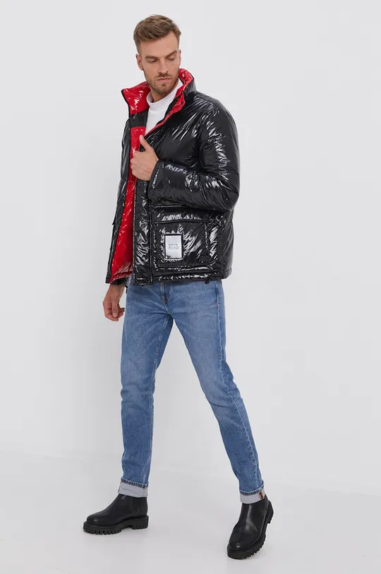 Karl Lagerfeld kifordítható sportdzseki  Kitöltés: 20% pehely, 80% kacsapehely Jelentős anyag: 100% poliamid